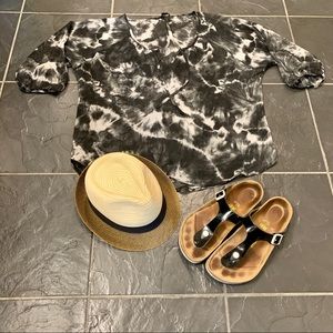 DONATED Express B/W tie dye blouse - size M -